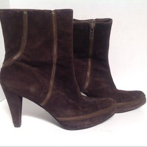 A Martinelli suede booties size 8 .5 zipper detail